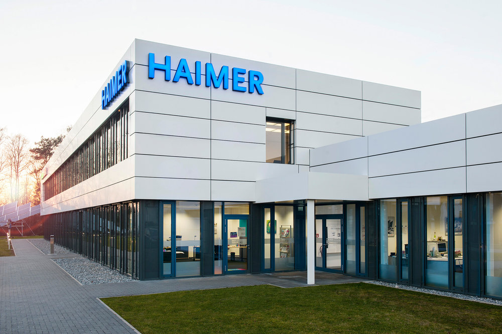 La Maison Haimer se trouve en Bavière. Elle fabrique entre autres des produits pour l´usinage des métaux et des porte-outils dans toutes les longueurs ainsi que des machines de frettage et d´équilibrage.