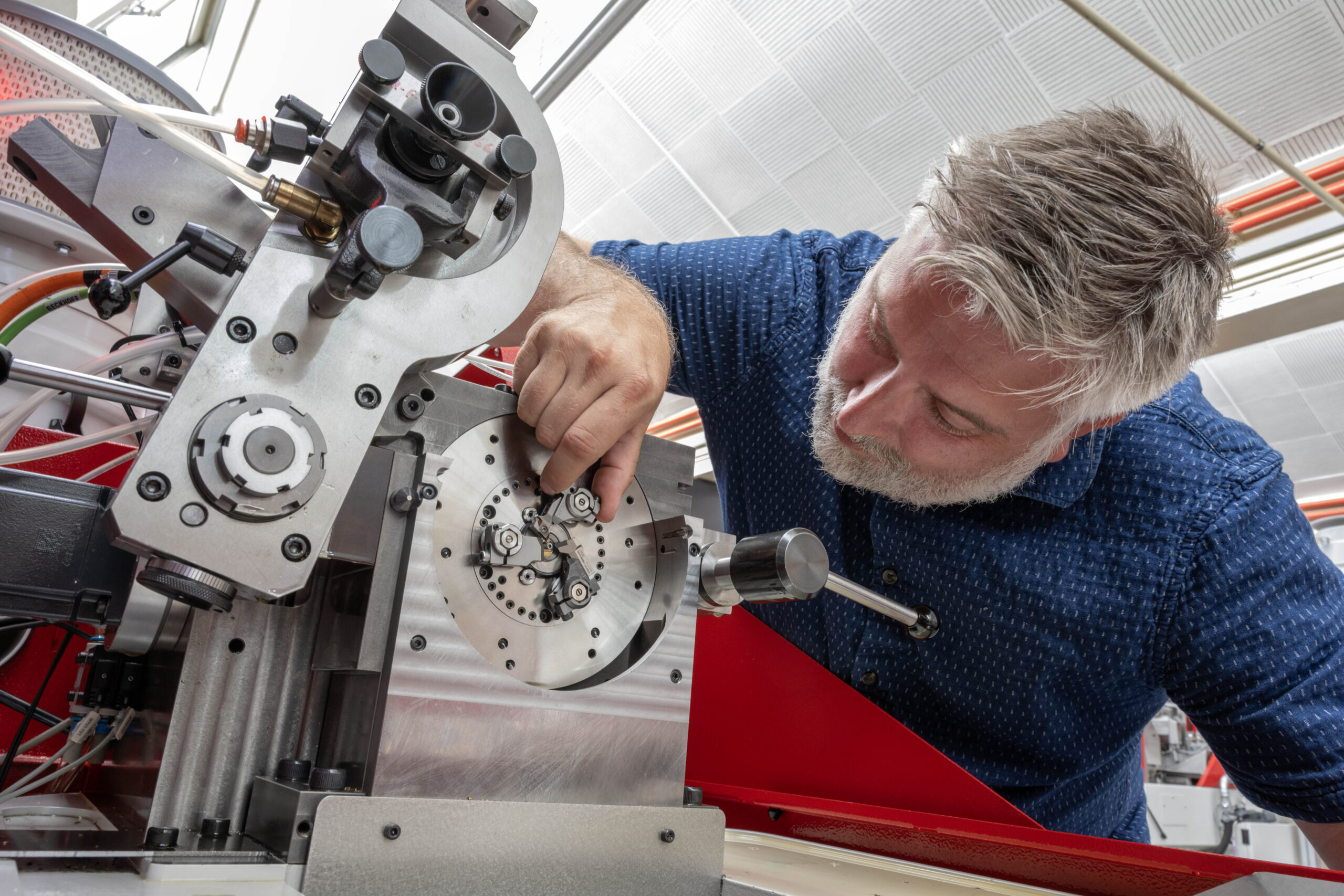 L’objectif est d’amener en permanence de la valeur ajoutée aux machines Escomatic afin de rester le fabricant privilégié des producteurs de pièces tournées.