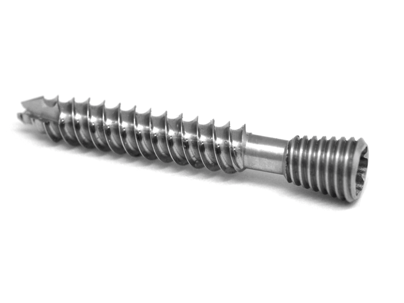 Pièce finale de l’usinage d'une vis médical