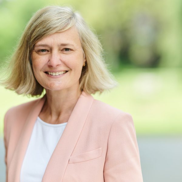 Active au sein d’Easyfairs depuis 27 ans, Anne Lafère a gravi tous les échelons du groupe pour devenir sa CEO en 2022.