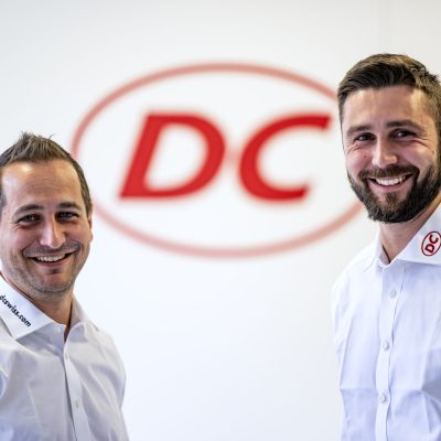 Claude Sudan, membre de la direction et Maxime Sandoz, ingénieur développement produits de DC Swiss SA.