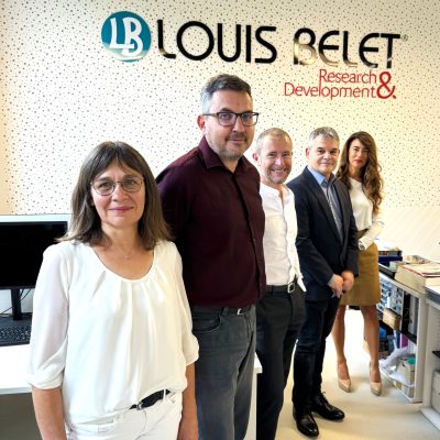 De gauche à droite : Valérie Briquez, professeure EI-Arc;Pierre Falbriard, Responsable R&D LBSA;Arnaud Maître, Co-CEO LBSA;Denis Prêtre, directeur adjoint EI-Arc;Roxane Piquerez, Co-CEO LBSA.